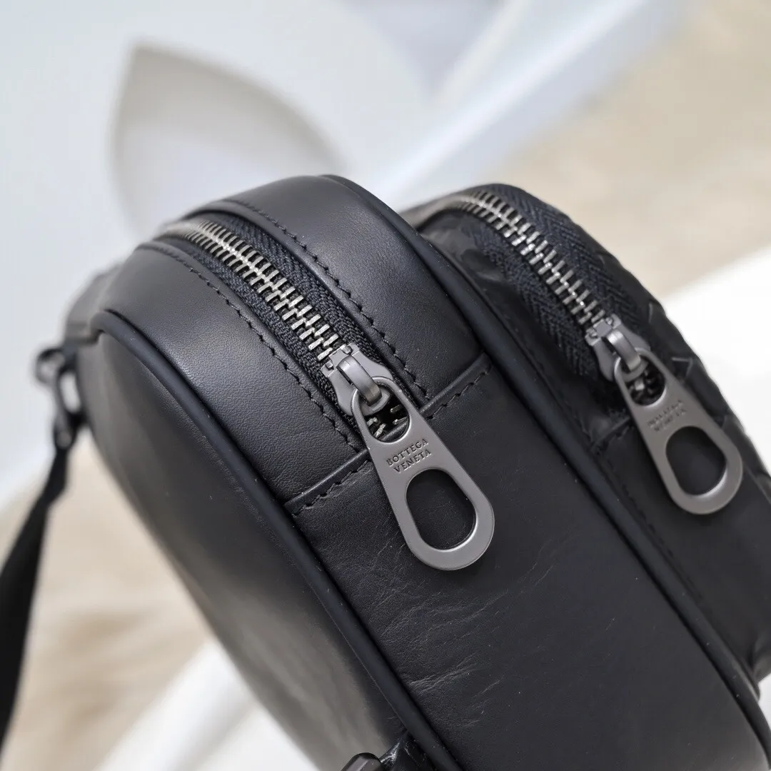All categories 💚 Top version men’s bags 💚 BV 2024 new BV crossbody bag